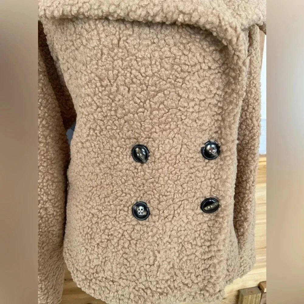 She And Sky Oversized Teddy Coat. Size Large - Picture 6 of 11
